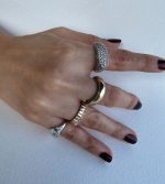 YUVARLAK KUZEY YILDIZLI GÜMÜŞ SERÇE PARMAK YÜZÜĞÜ