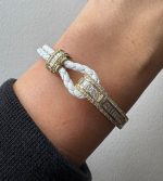 BEYAZ DERİ ÖRGÜ TAŞLI KELEPÇE