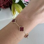 KIRMIZI VC MARKA BİLEKLİK