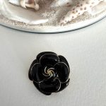 SİYAH ÇİÇEK BROŞ AKBRS10035