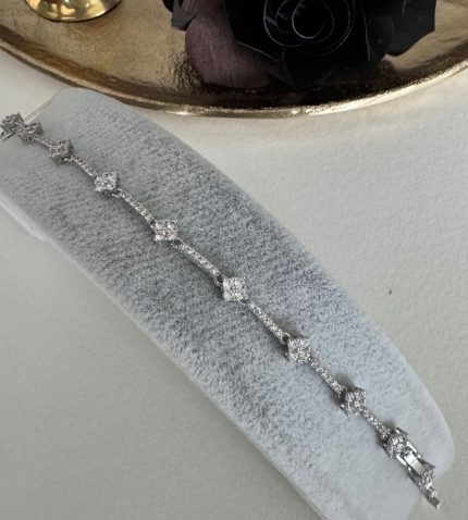 GÜMÜŞ YUVARLAK TOPLU SUYOLU BİLEKLİK AKBLKLK2048