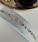 RENKLİ ELEMENT TAŞLI BİLEKLİK AKBLKLK2026